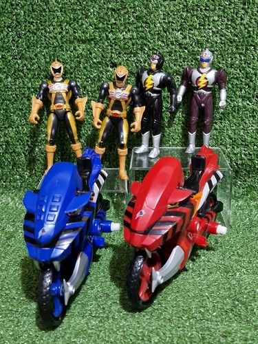 Power rangers action figures - rangers,